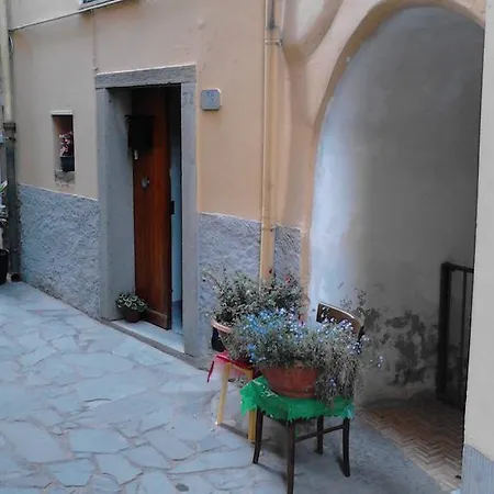 L' Arco Volastra